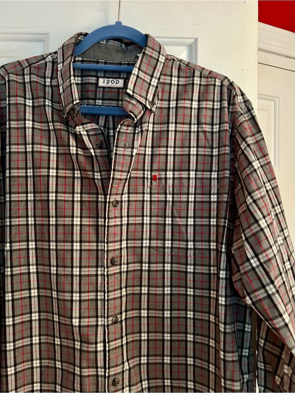 Izod Men's Gray Plaid Button-Down Shirt with Red Accents